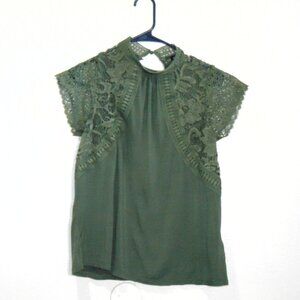 Cable & Gauge Military Green Lace Sleeve Women’s Top – Size XS